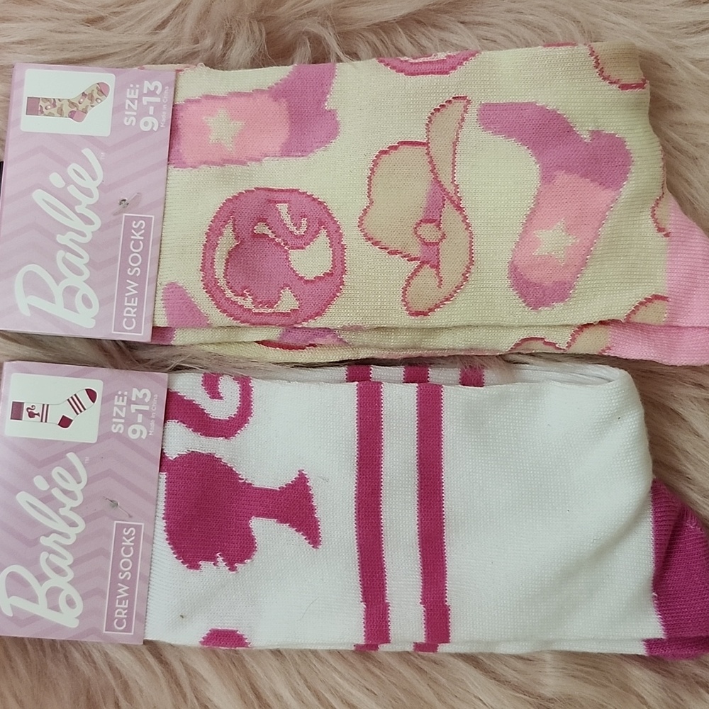 Brand New EQUALIZER ACCESSORIES MATTEL BARBIE LADIES CREW SOCKS-2CT